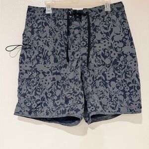 Patagonia Blue Men’s Floral Board Shorts size 34